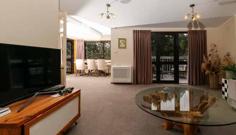 33A Island Bay Road, Beach Haven