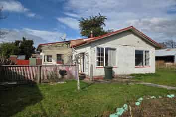 16 Manse Street, Clinton