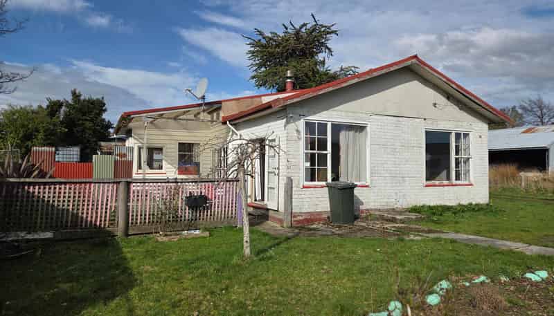 16 Manse Street, Clinton