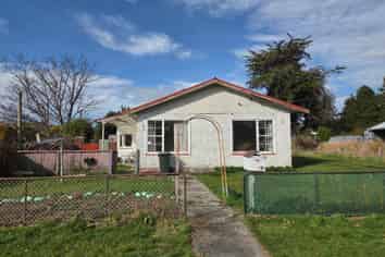 16 Manse Street, Clinton