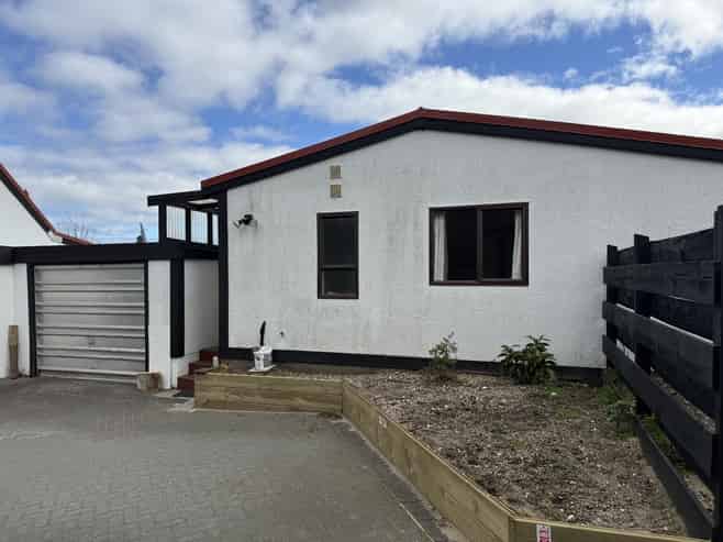 3/129 Tamamutu Street, Taupo