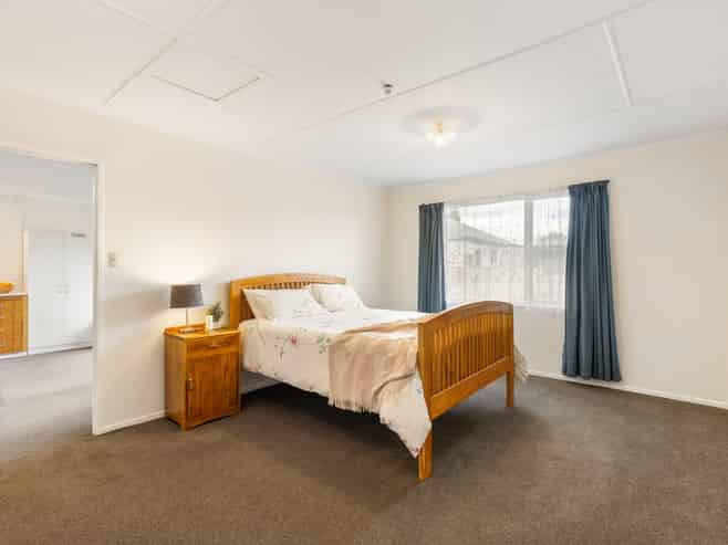 2/27a Bantry Street, Alexandra