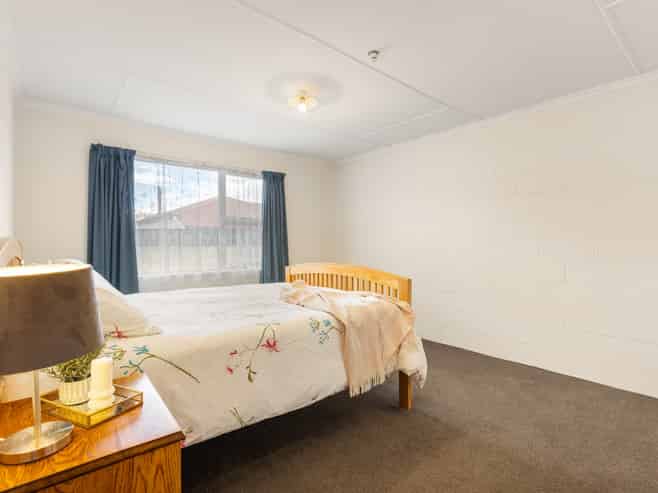 2/27a Bantry Street, Alexandra