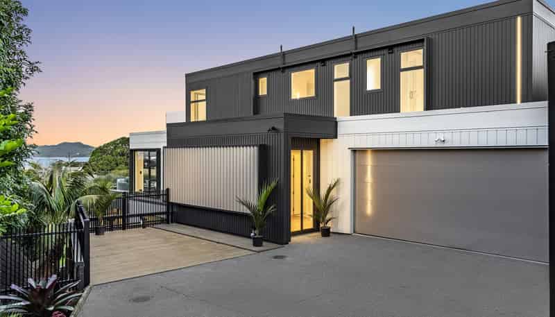 3A Eastcliffe Road, Castor Bay