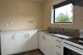 9E Robins Road, Judea
