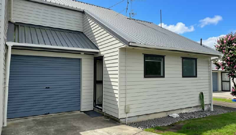 9E Robins Road, Judea