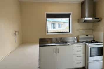 9E Robins Road, Judea