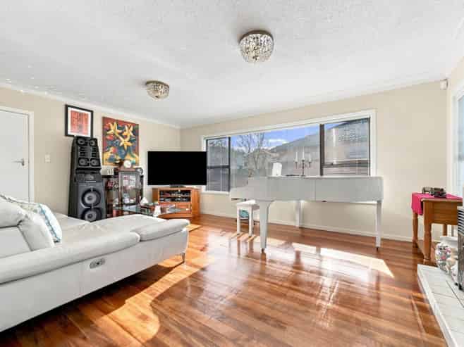 18 Lipscombe Avenue, Papatoetoe