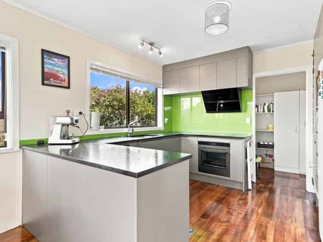 18 Lipscombe Avenue, Papatoetoe