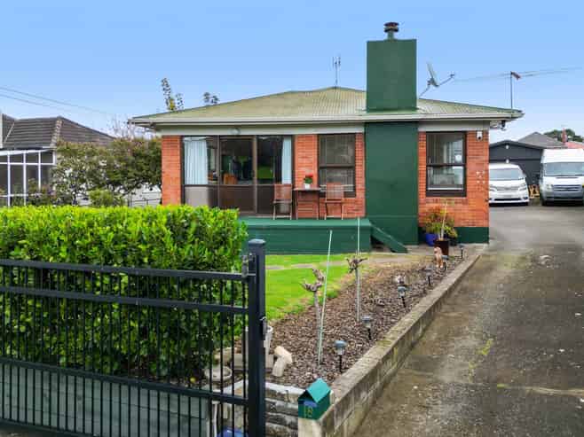 18 Lipscombe Avenue, Papatoetoe