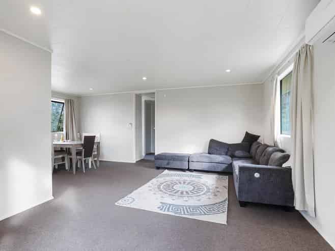 37 Holmes Drive, Massey