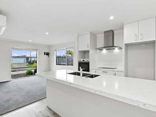 18 Stevenson Drive, Papamoa