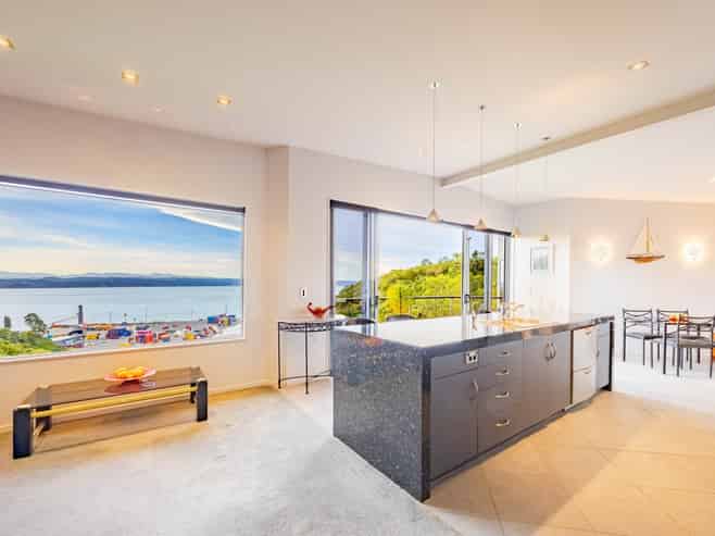 4B Seapoint Road, Bluff Hill