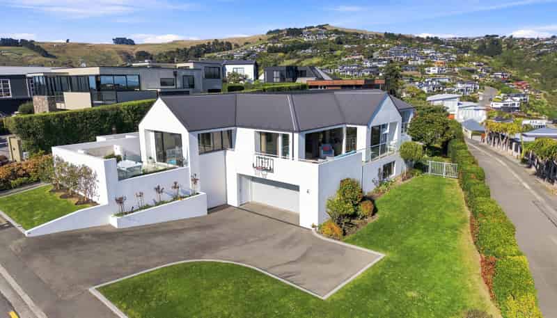 60 Glenstrae Road, Redcliffs