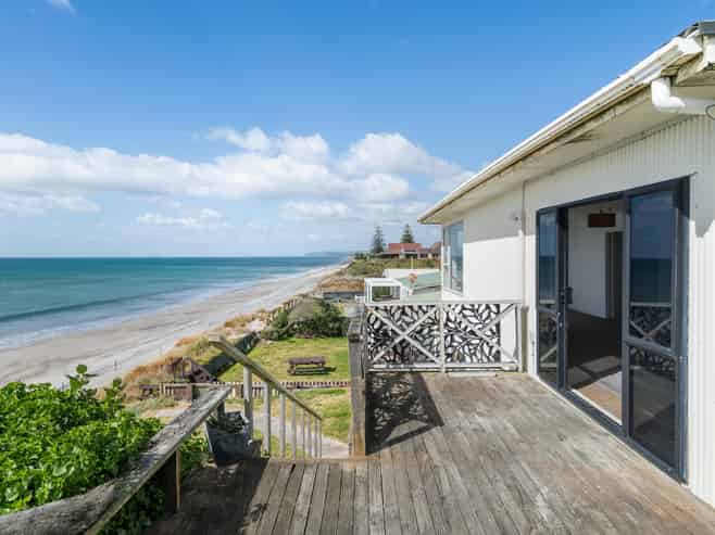331 Pukehina Parade, Pukehina