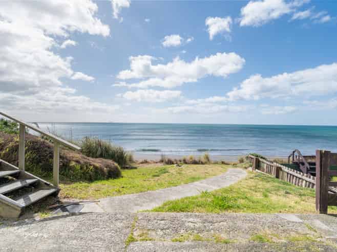 331 Pukehina Parade, Pukehina