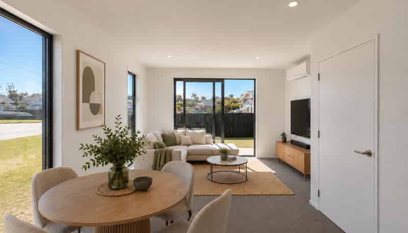 1/38 Chelsea Street, Linwood