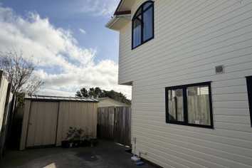 43B Horokiwi Road West, Newlands