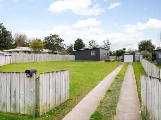 34 Blundell Place, Huntly