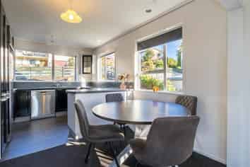 74 Centennial Ave, Helensburgh