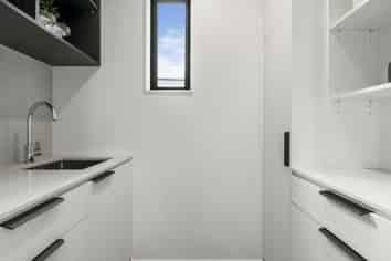 65 Riukiuta Avenue, Three Kings