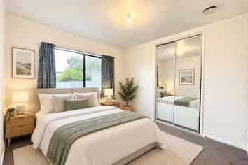 1/17 Orchid Pl, Te Atatu South