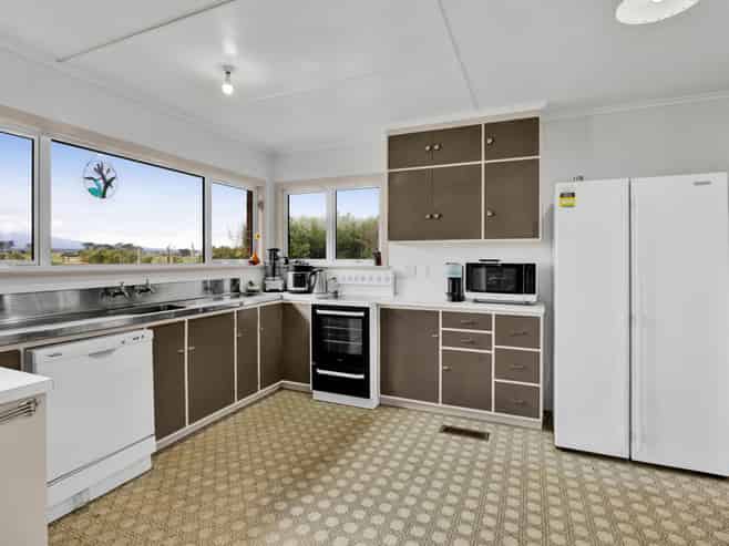 33 Whitcombe Road, Opunake