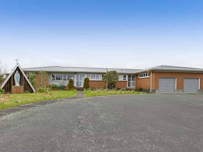 33 Whitcombe Road, Opunake