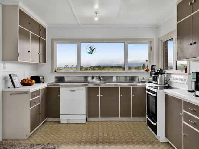 33 Whitcombe Road, Opunake