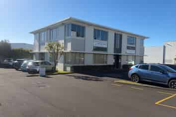 Immaculate Ground Floor 120 sqm Office
