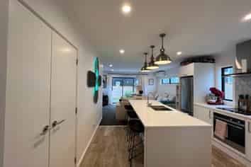 561A High Street, Boulcott