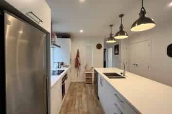 561A High Street, Boulcott