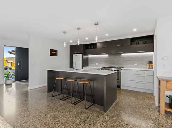 7 Dorothys Way, West Melton