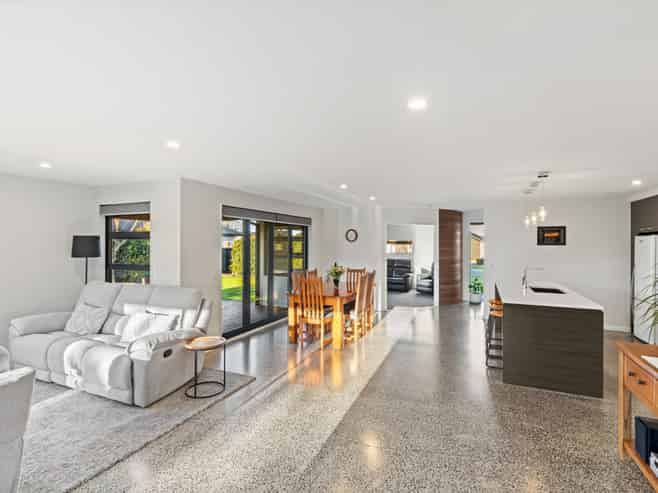 7 Dorothys Way, West Melton