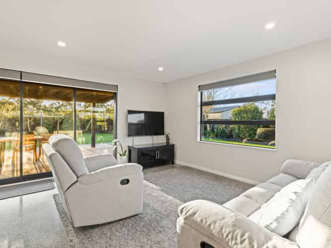 7 Dorothys Way, West Melton