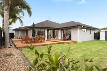 7 Paradise Place, Matua