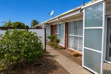 2/52 Hutton Street, Otahuhu