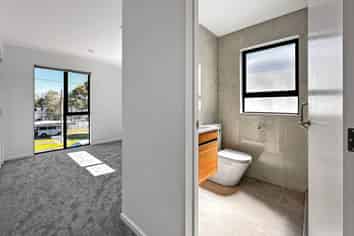 2A Sylvester Avenue, Mount Roskill