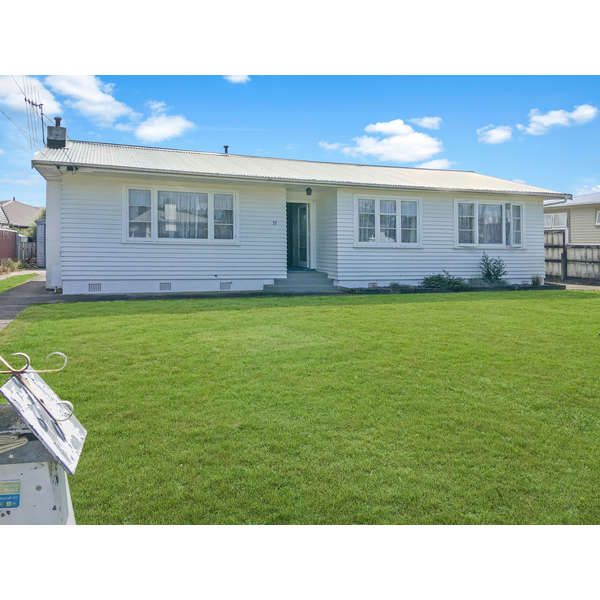 LEVIN - 3 BEDROOMS 1