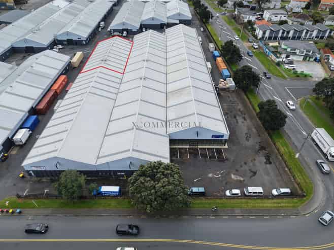 Clear-Span Warehouse in Prime Position