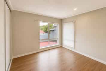 1/1 Lambrown drive, Totara Vale