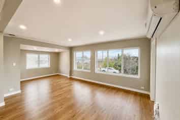 1/1 Lambrown drive, Totara Vale