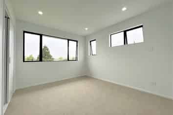31 Elieen Newwey place, Henderson