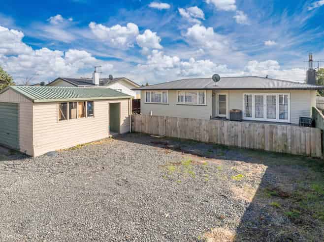 10 Elizabeth Street, Tauhara