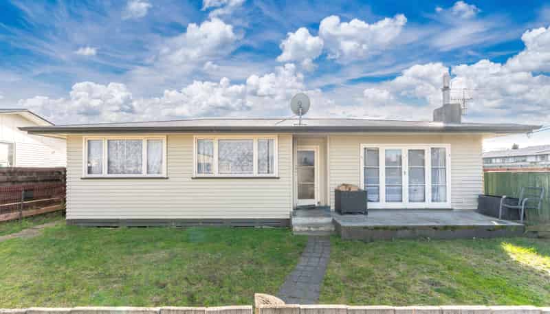 10 Elizabeth Street, Tauhara