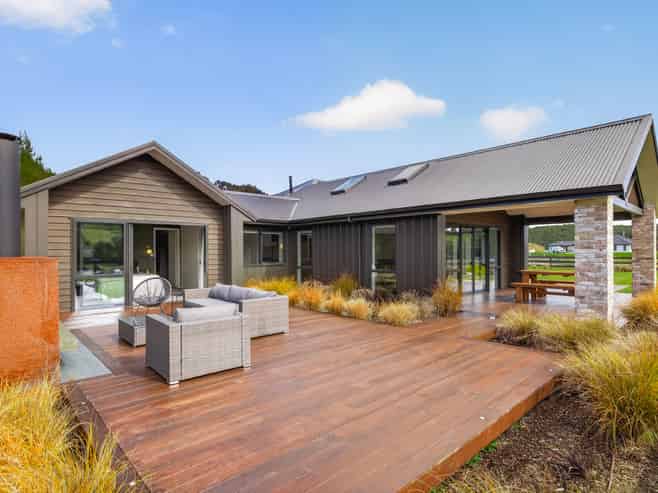 11 Lochridge Drive, Kinloch