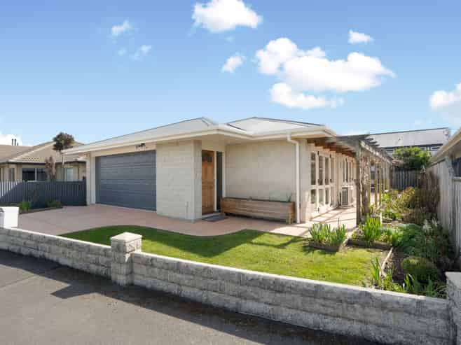 6A Coradine Street, Masterton