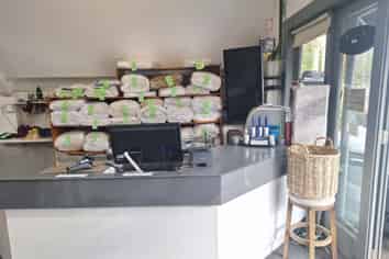 Established Dry Cleaning & Laundry Business on the North Shore - (CML 11611)