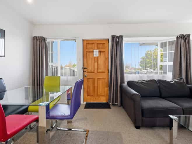 8/102 Tamamutu Street, Taupo
