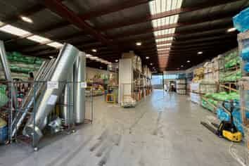 656sqm Warehouse & Office on Blenheim Rd 